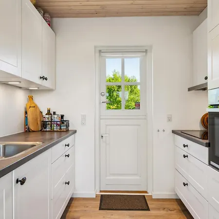 Charming, Well-Maintained Holiday On Two Levels Home Near Ebeltof *